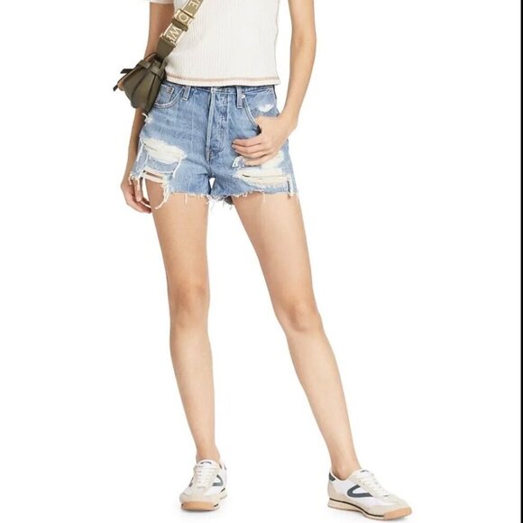 Levi’s 501 NWT 25 (0/1) Denim Women’s Jeans Shorts High Rise Cutoffs Distressed - Picture 10 of 10